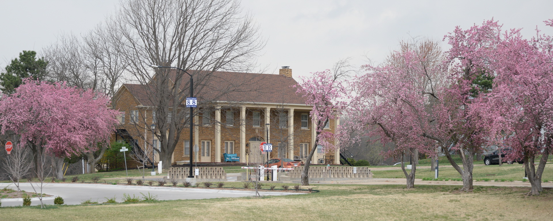 Alpha Phi Sorority House